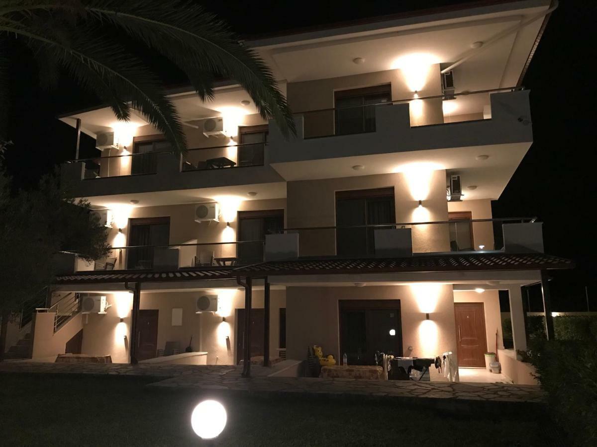 Villa Diamantis Apartments Hanioti Exterior foto